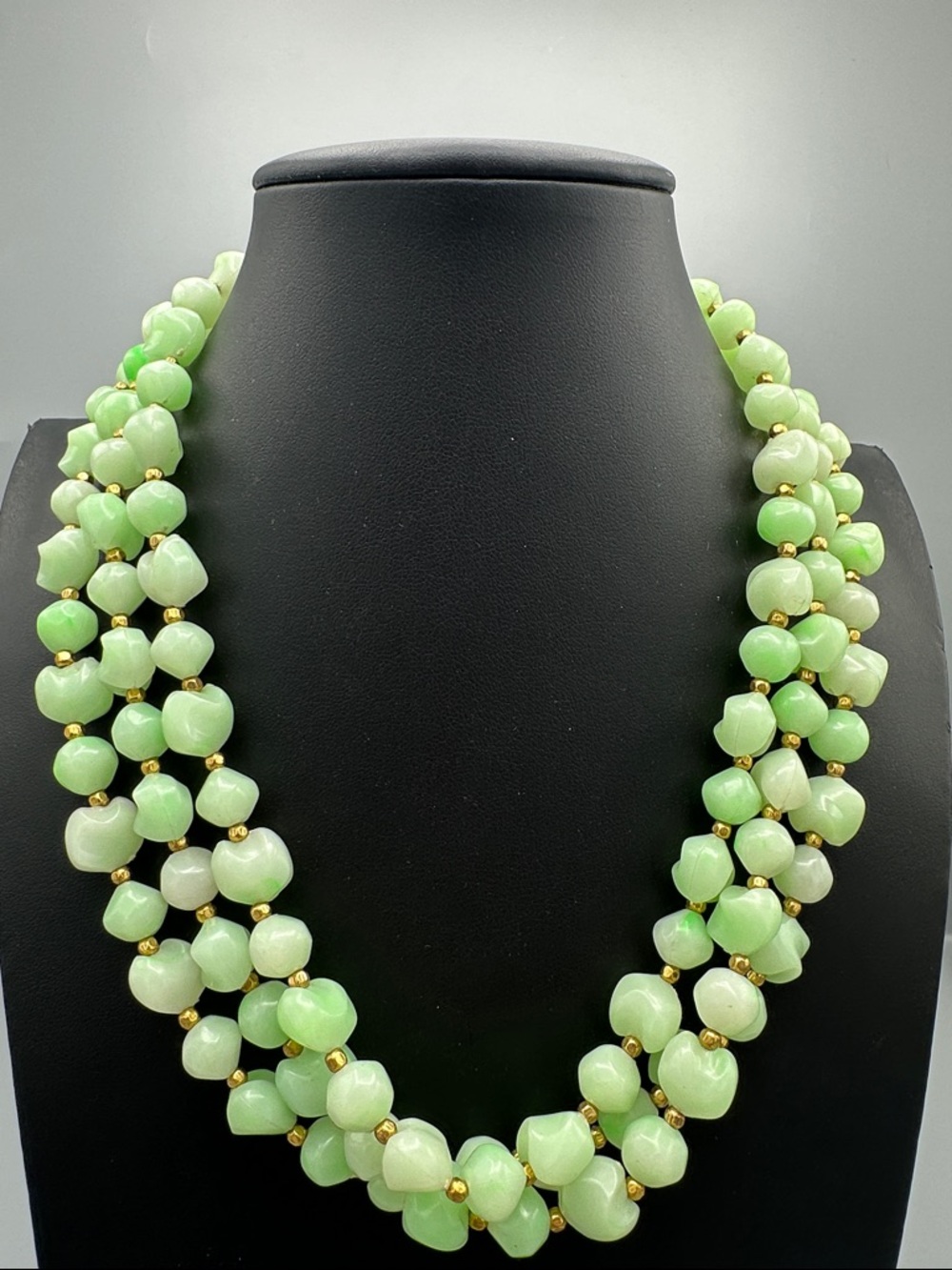 Vintage Green Beaded Necklace with Gold tone clasp